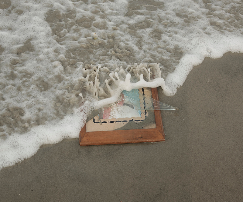 picture frame in the waves